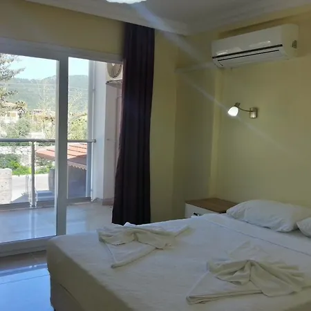 Ξενοδοχείο με διαμερίσματα Kleopatra 3*